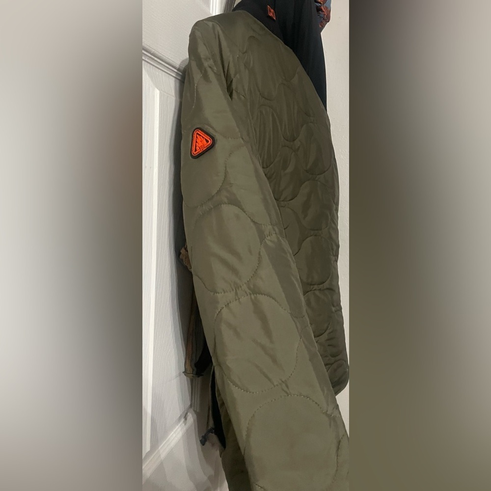 Mobile Warming Heated Coat/Jacket Olive Green with 2 Batteries Size Sm-Med - Picture 5 of 16